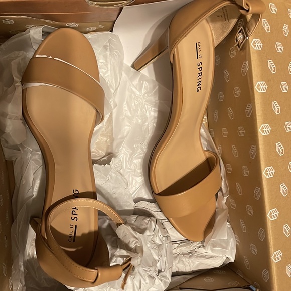 Brand new Call it Spring Heels - Picture 4 of 5